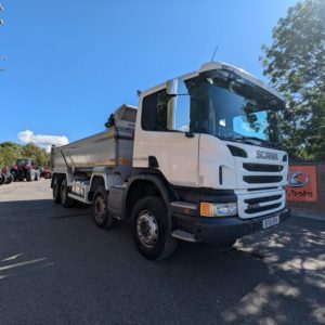 SCANIA P410 8X4 TIPPER